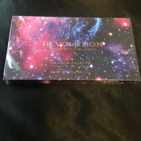 Makeup Revolution Forever Flawless Constellation - Picture 3 of 5